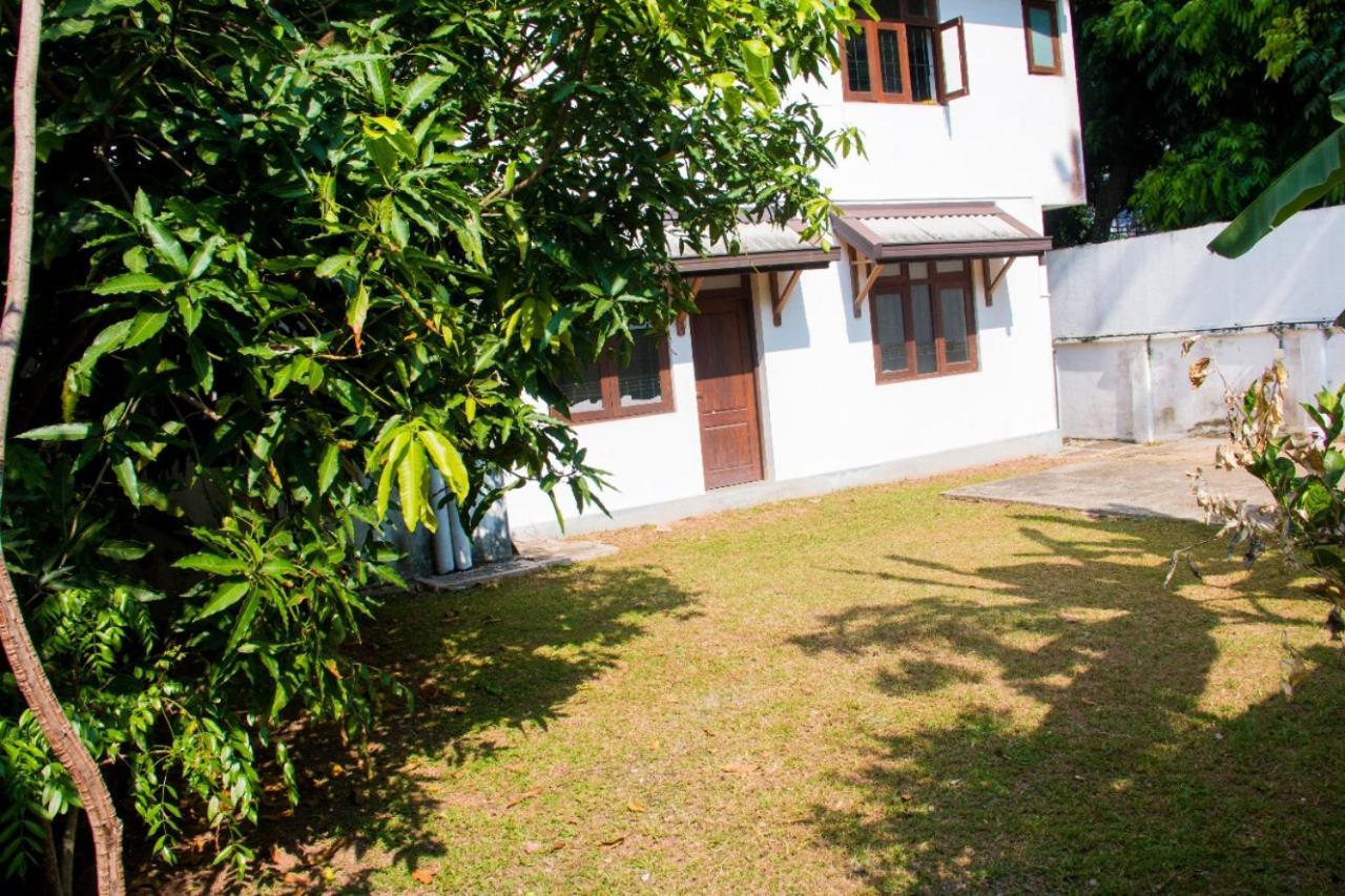 Battaramulla Boutique Villa Sri Jaiavardenapura-Kotte Exterior foto